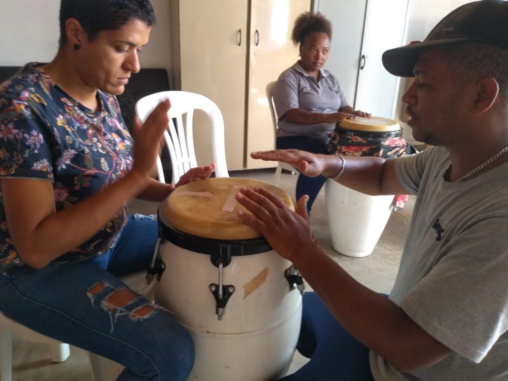 CULTURA: PREFEITURA DE SABARÁ PROMOVE OFICINA GRATUITA DE PERCUSSÃO PARA MULHERES