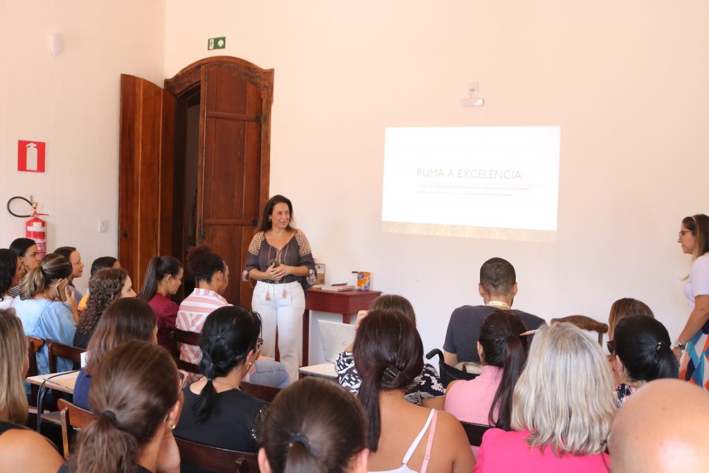 CAPACITAÇÃO: GESTORES DA SECRETARIA MUNICIPAL DE SAÚDE INICIAM CURSO DE GESTÃO E FORMAÇÃO DE LIDERANÇA
