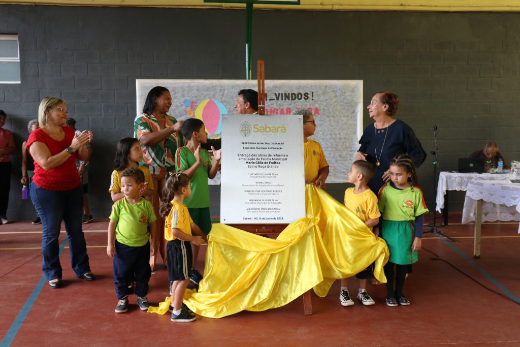 OBRAS: PREFEITURA ENTREGA OBRAS DE REFORMA E AMPLIAÇÃO DA ESCOLA MUNICIPAL MARIA CÉLIA DE FREITAS