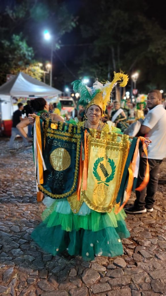 PARABÉNS: CLUBE MUNDO VELHO NO ANIVERSÁRIO DE SABARÁ