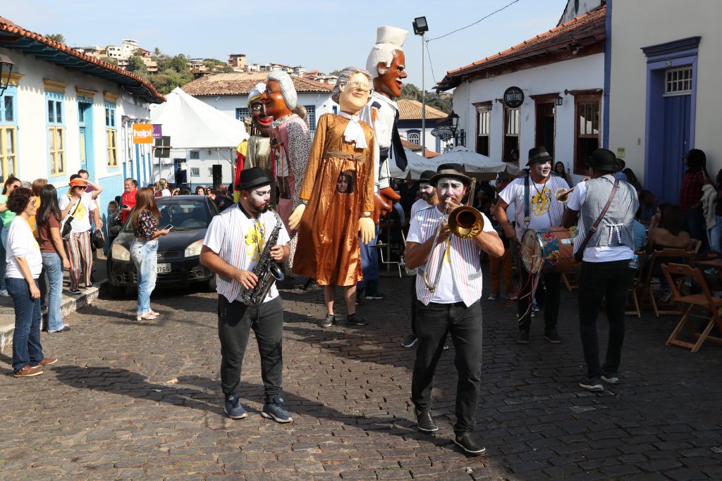 CULTURA: CONFIRA ALGUMAS ATRAÇÕES DO FESTIVAL SABARÁ 2023 REALIZADAS NO FINAL DE SEMANA (8 E 9/7)