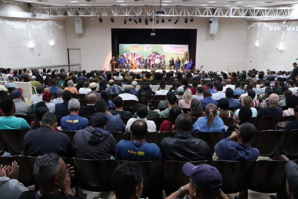 MEIO AMBIENTE: FÓRUM LIXO E CIDADANIA 2023 DISCUTE E APRESENTA PROPOSTAS PARA A GESTÃO DOS RESÍDUOS URBANOS NA CIDADE