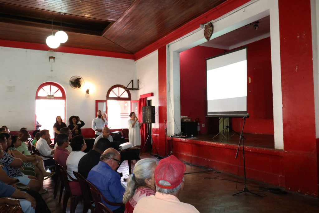 REGULARIZAÇÃO FUNDIÁRIA: PREFEITURA DE SABARÁ ENTREGA MAIS DE 200 TÍTULOS DE PROPRIEDADE URBANA
