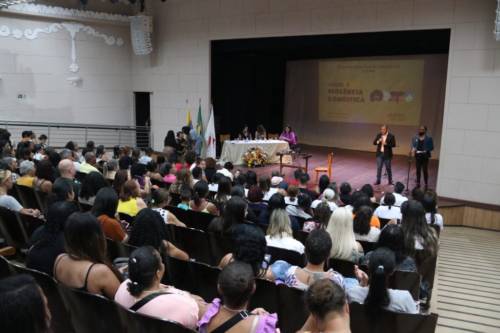 AGOSTO LILÁS: COM O TEMA “ELAS EM FOCO: DELAS, POR ELAS, PARA ELAS”, 2º SEMINÁRIO DA MULHER É REALIZADO EM SABARÁ