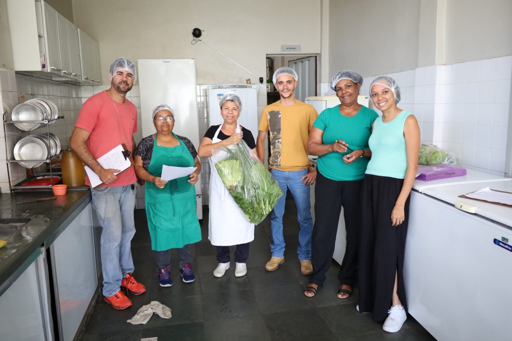 ALIMENTAÇÃO: NOVOS AGRICULTORES DE SABARÁ INICIAM O FORNECIMENTO DE ALIMENTOS À REDE MUNICIPAL DE ENSINO DA CIDADE