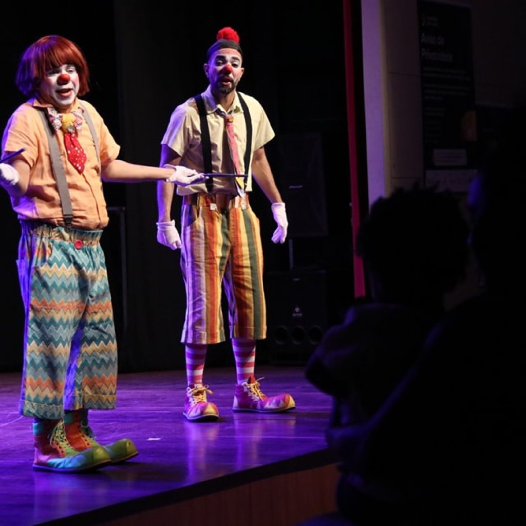 CULTURA: “PAMONHA E PANACA” TRAZ UM DUELO CÔMICO PARA O PALCO DO CENTRO CULTURAL JOSÉ DA COSTA SEPÚLVEDA E DIVERTE PÚBLICO SABARENSE