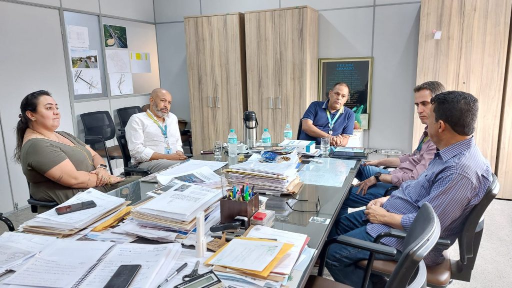 ABASTECIMENTO: PREFEITURA E COPASA SE REÚNEM PARA DEBATER AUMENTO DO CONSUMO E FALTA DE ÁGUA