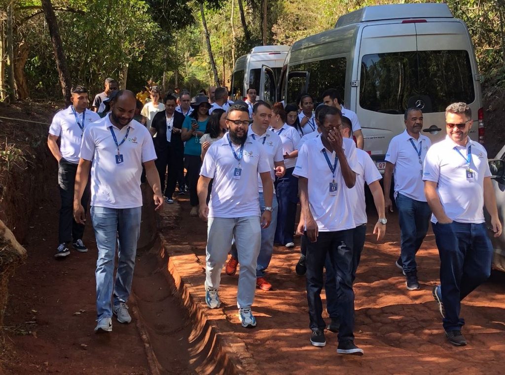 21 DE SETEMBRO - DIA DA ÁRVORE: REPRESENTANTES DO SISTEMA OCEMG PLANTAM MUDAS DE ÁRVORES NO PARQUE NATURAL CHÁCARA DO LESSA