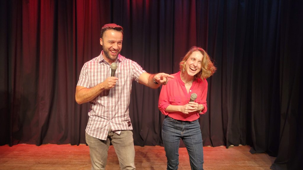 OUTUBRO ROSA: PREFEITURA DE SABARÁ PROMOVE STAND-UP COMEDY “O CÂNCER COMO VOCÊ NUNCA RIU”, COM DANIEL GERTH