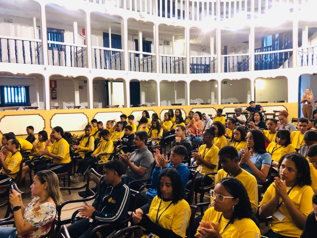 EDUCAÇÃO: ALUNOS DO 9º ANO DA ESCOLA MUNICIPAL MARITA DIAS PARTICIPAM DO PROJETO 9º ASAS
