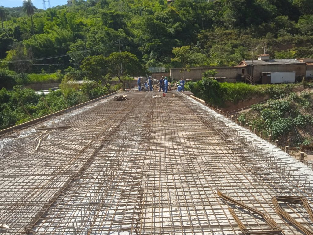 CONQUISTA: PONTE DE ACESSO AOS BAIRROS ARRAIAL VELHO, PACIÊNCIA E ADELMOLÂNDIA AVANÇA PARA NOVA FASE