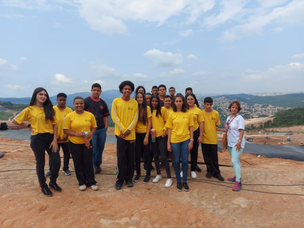EDUCAÇÃO: ESCOLA MUNICIPAL ROSALINA ALVES NOGUEIRA É UMA DAS FINALISTAS DO PRÊMIO LIGA STEAM 2023