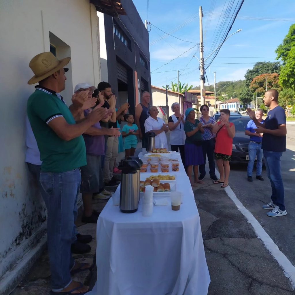 CELEBRAÇÃO: FEIRA LIVRE DE RAVENA COMEMORA UM ANO DE RETOMADA DAS ATIVIDADES, PÓS-PANDEMIA