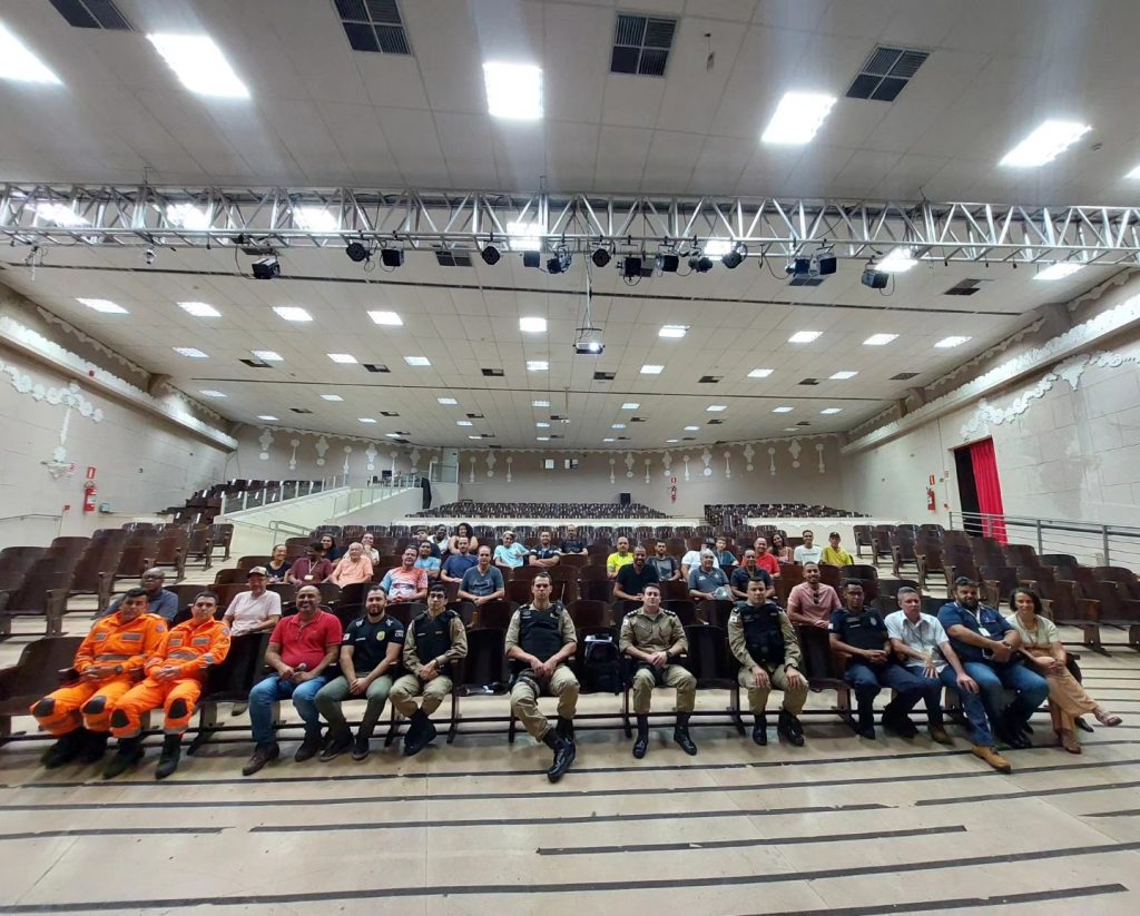 CULTURA E TURISMO: PREFEITURA DE SABARÁ PROMOVE “REUNIÃO DE ALINHAMENTO” SOBRE O CARNAVAL SABARÁ 2024