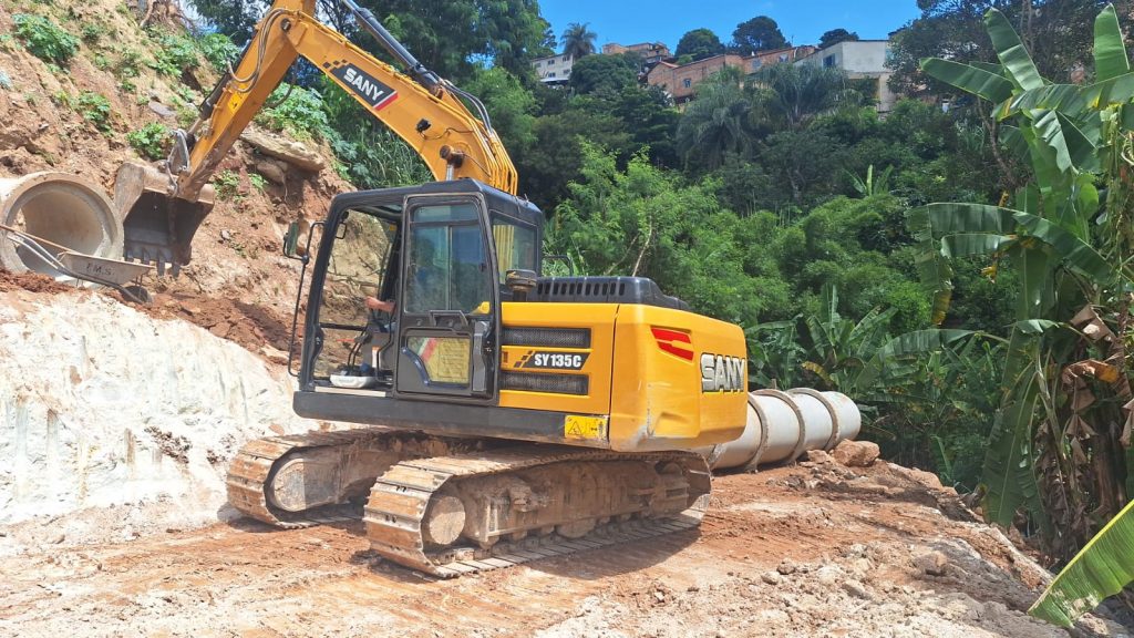 ESCOAMENTO: PREFEITURA INICIA OBRA DE DRENAGEM NO CAMPO DOS COQUEIROS NA REGIONAL GENERAL CARNEIRO
