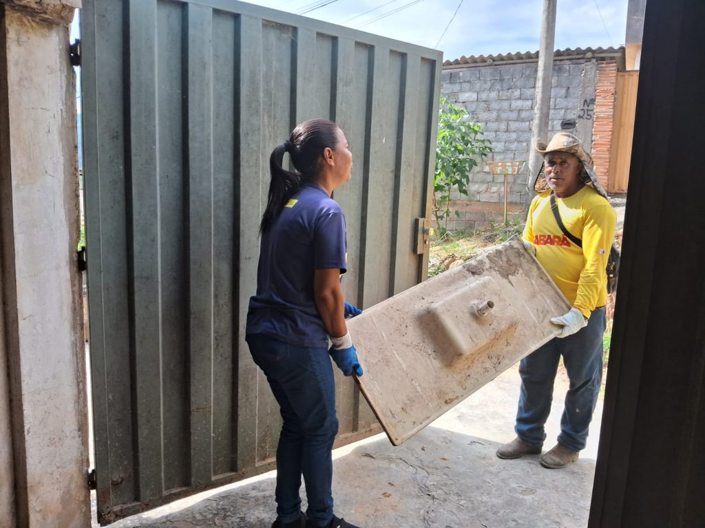 SAÚDE: MUTIRÃO DE COMBATE À DENGUE RECOLHE 20 TONELADAS DE INSERVÍVEIS EM RAVENA