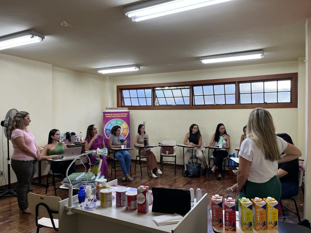 SAÚDE: NUTRICIONISTAS DAS REDES DE ATENÇÃO PRIMÁRIA E SECUNDÁRIA DE SABARÁ PARTICIPAM DE CAPACITAÇÃO SOBRE FÓRMULAS ALIMENTARES