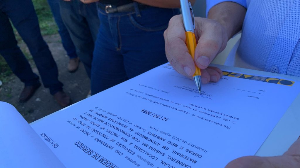 ORDEM DE SERVIÇO: PREFEITURA AUTORIZA OBRA DE CONSTRUÇÃO DA PRAÇA DO BATACLAN, NO BAIRRO GENERAL CARNEIRO