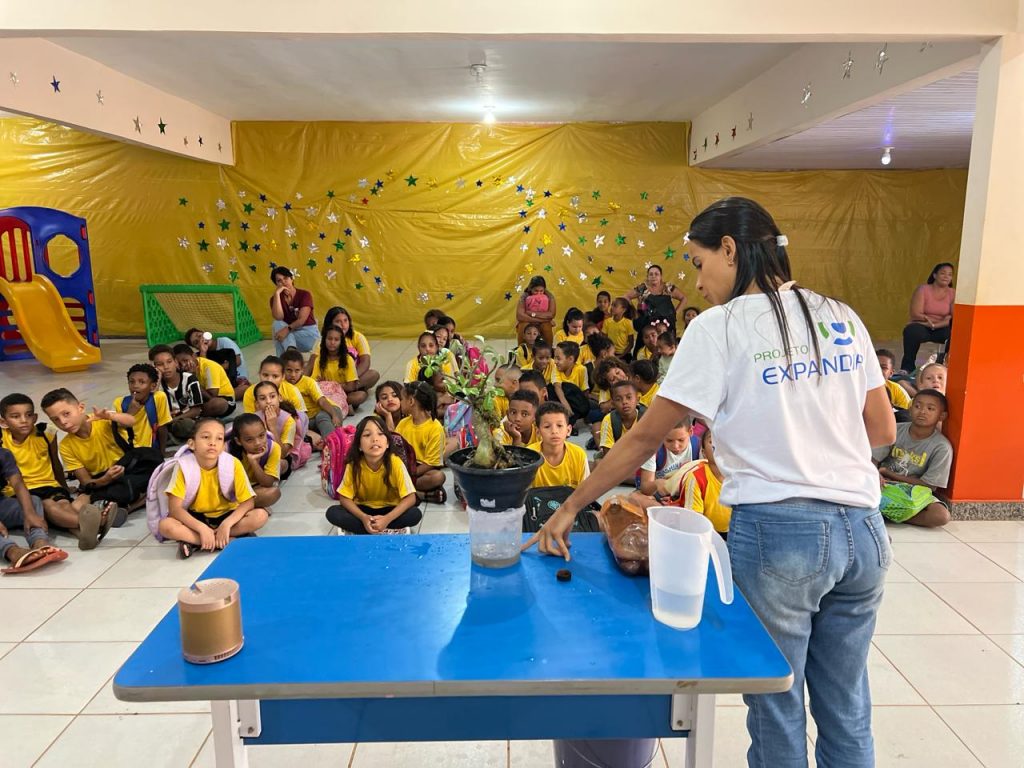 DIA MUNDIAL DA ÁGUA: ALUNOS DA ESCOLA MUNICIPAL CASTANHEIRAS PARTICIPAM DE ATIVIDADE EDUCATIVA PARA CELEBRAR A DATA
