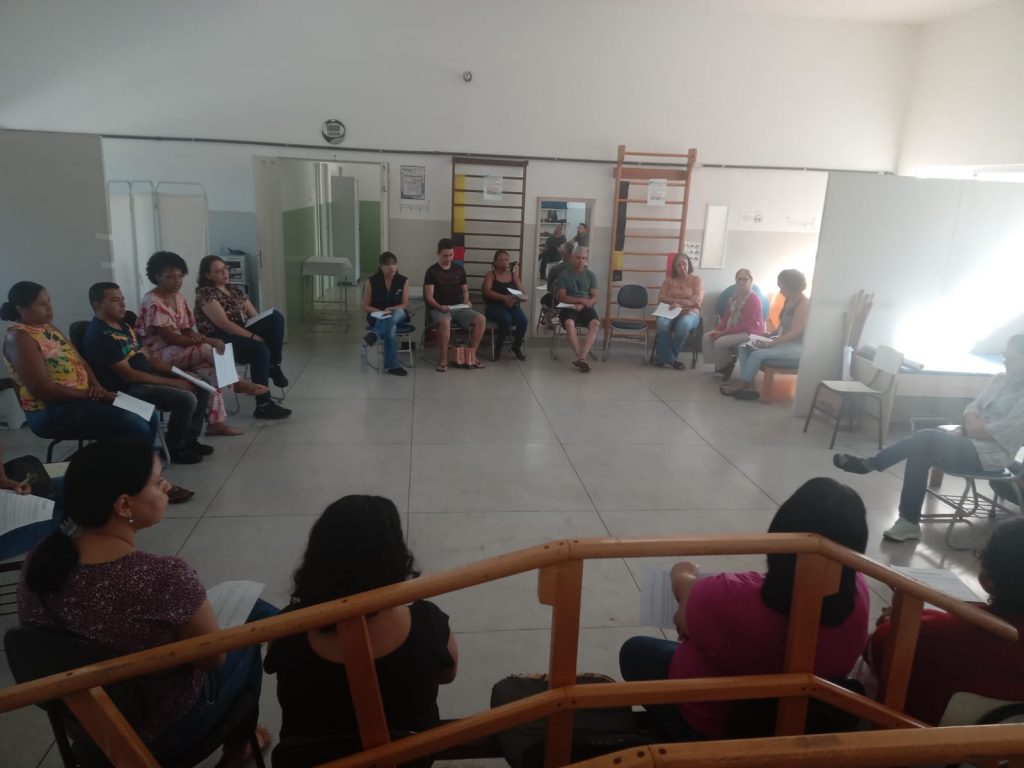 TERCEIRA IDADE: CENTRO SABARENSE DE REABILITAÇÃO PROMOVE ORIENTAÇÃO AOS FAMILIARES E CUIDADORES PARA MELHORIA DA SAÚDE E QUALIDADE DE VIDA