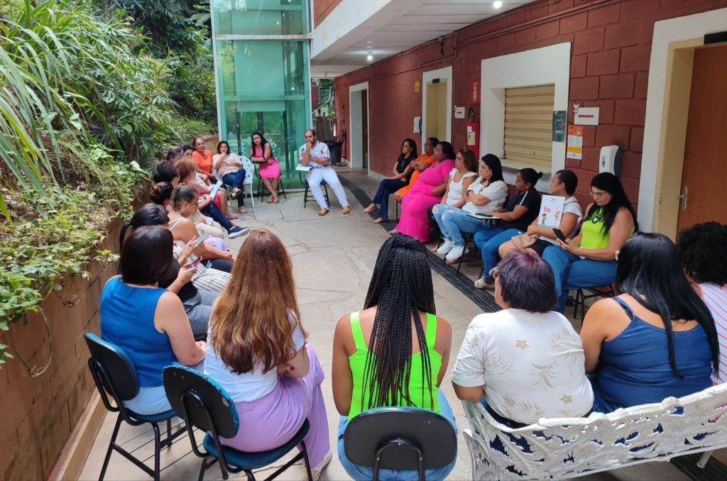EDUCAÇÃO: ENCONTRO DE LEITURA E ESCRITA PROPORCIONA APRENDIZADO E TROCA DE EXPERIÊNCIAS PARA PROFESSORES DA REDE MUNICIPAL