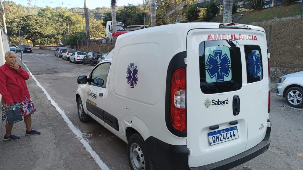 SAÚDE: PREFEITURA DE SABARÁ ENTREGA UMA NOVA AMBULÂNCIA PARA A POPULAÇÃO DO BORBA GATO E ADJACÊNCIAS