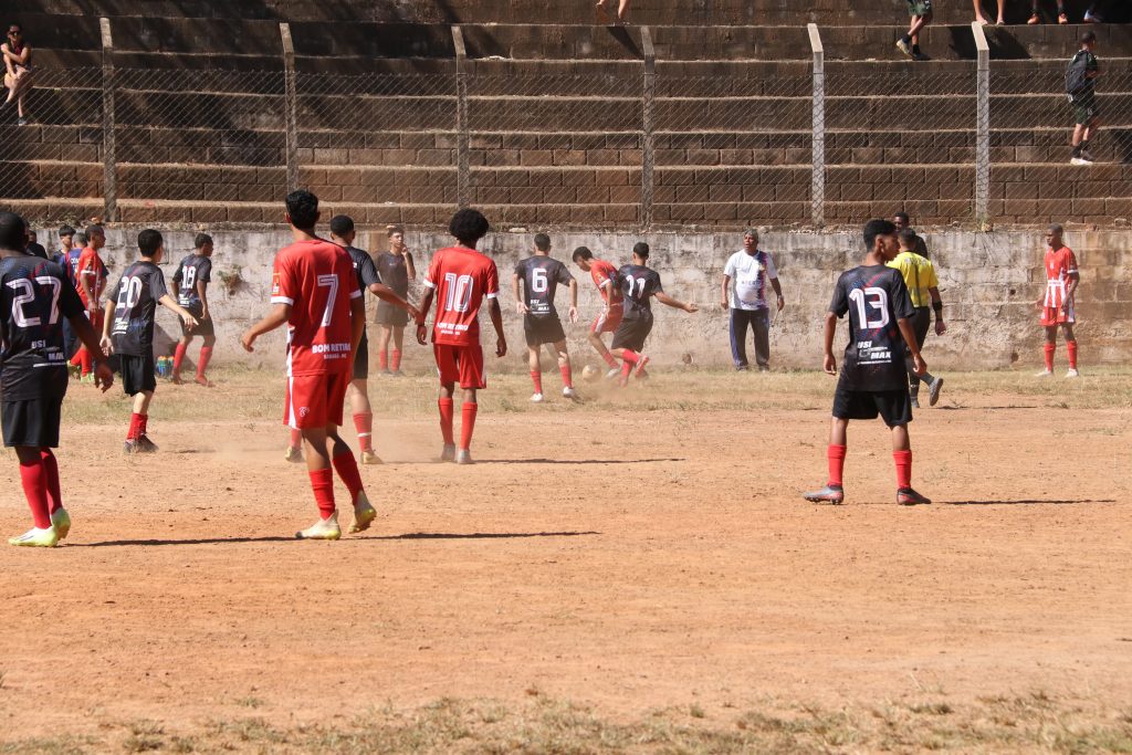 ESPORTE: O CLIMA ESQUENTA NA RETA FINAL DO CAMPEONATO MUNICIPAL DE FUTEBOL DE BASE DE SABARÁ