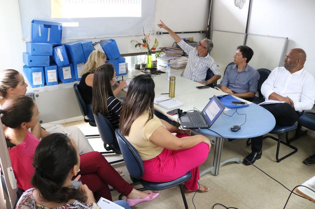 CHUVAS E CALOR INTENSIFICAM COMBATE AO AEDES AEGYPTI: 