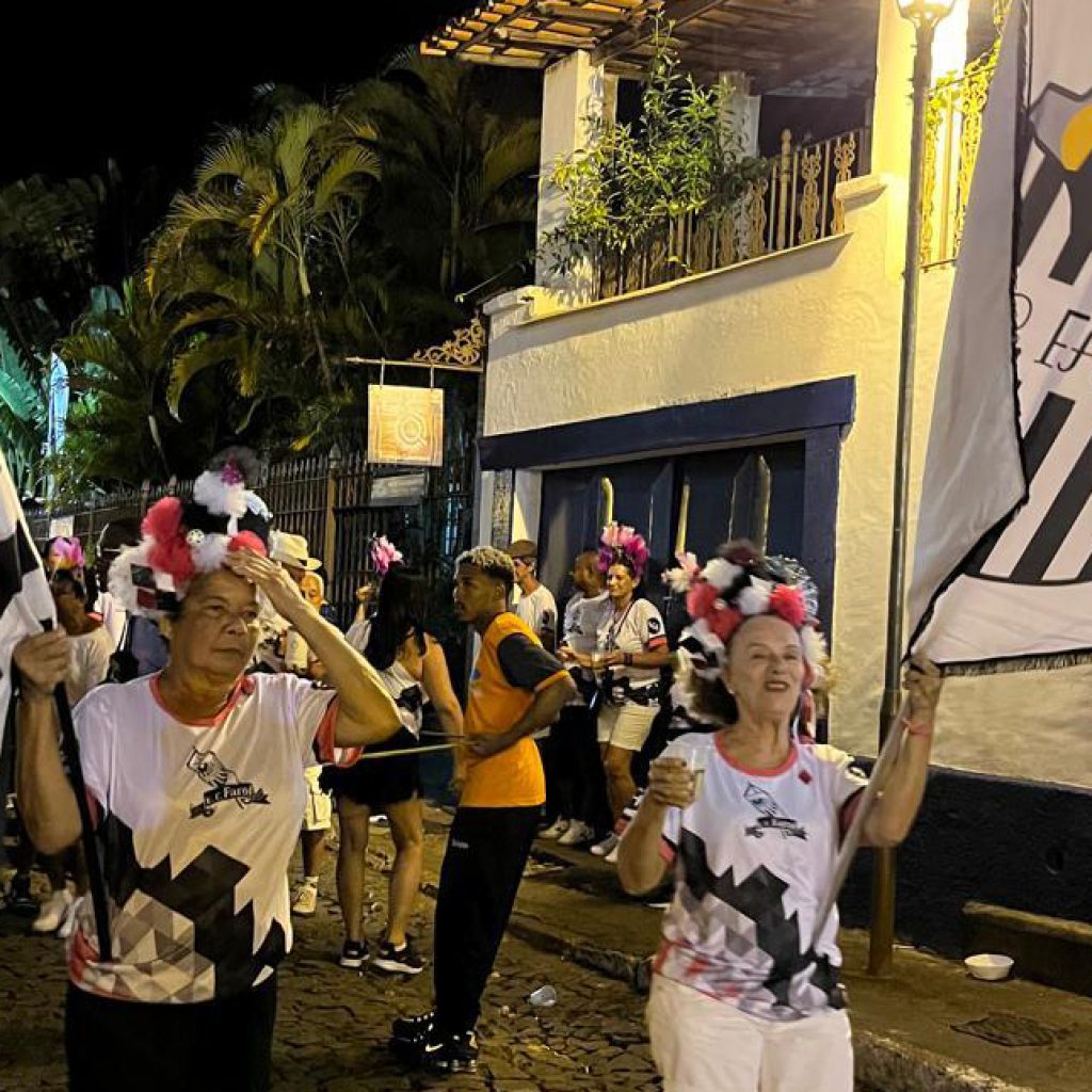 BLOCO ESPORTE CLUBE FAROL