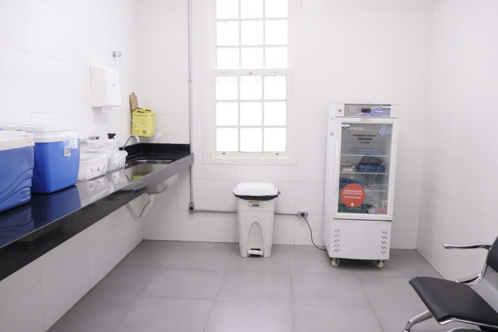 SABARÁ INAUGURA NOVA SALA DE VACINA COM ATENDIMENTO COMPLETO À POPULAÇÃO