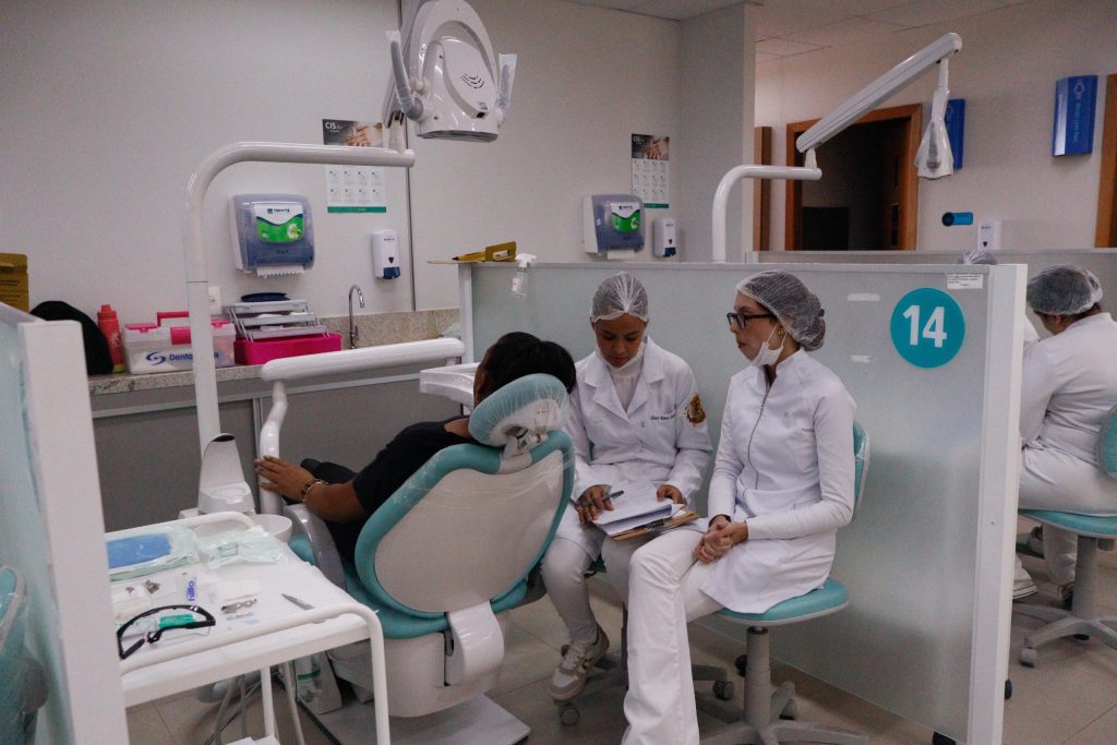 PREFEITURA DE SABARÁ INICIA PROGRAMA DE ATENDIMENTO ODONTOLÓGICO EM PARCERIA COM UNIVERSIDADES