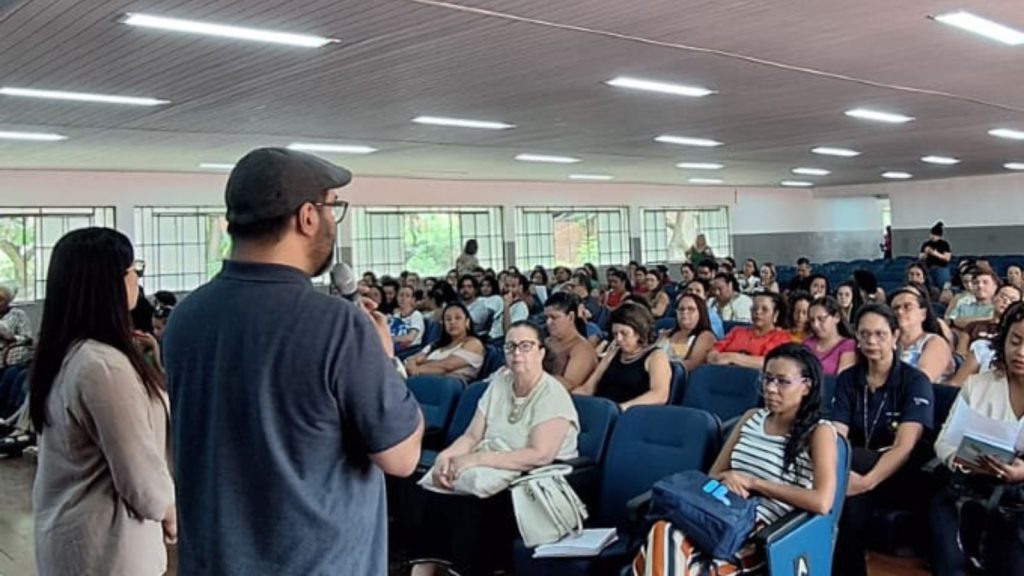 SABARÁ REALIZA ETAPA MUNICIPAL DA CONFERÊNCIA ESTADUAL DE EDUCAÇÃO DE MINAS GERAIS
